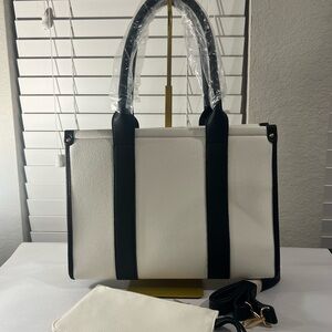 NWT Elegant Black and White Fashion Tote Bag with matching wristlet
